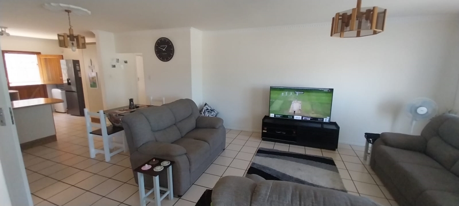To Let 3 Bedroom Property for Rent in Gonubie Eastern Cape